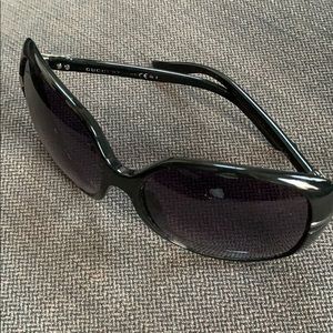 Gucci sun Glasses (used)